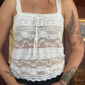 American Eagle lace top